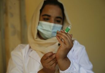 راه‌اندازی چهارمین و پنجمین دور کمپاین واکسن کرونا در دانشگاه کاتب.