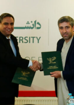 A memorandum of Understanding between Kateb University and Malalai Institute of Higher Education has been signed.